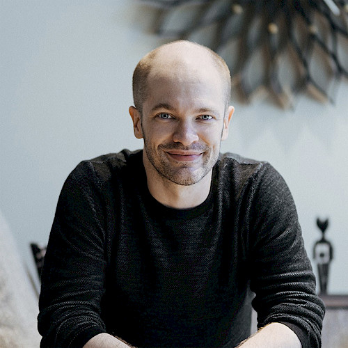 Joel Kaczmarek, Geschäftsführer digital kompakt, als Speaker auf der [stei tu:nd] Medienkonferenz