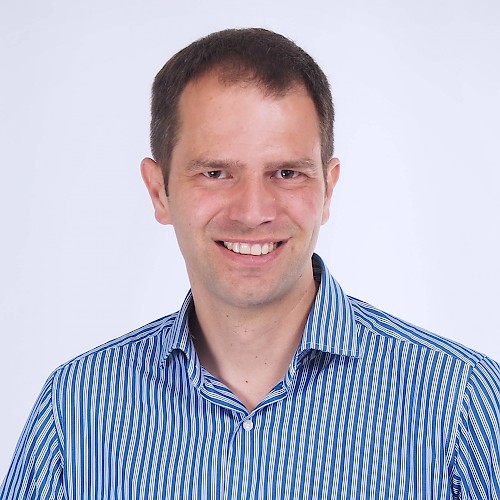 Business-Dvision-Leiter Max Gensthaler