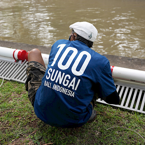 Sungai Watch Spende jambit