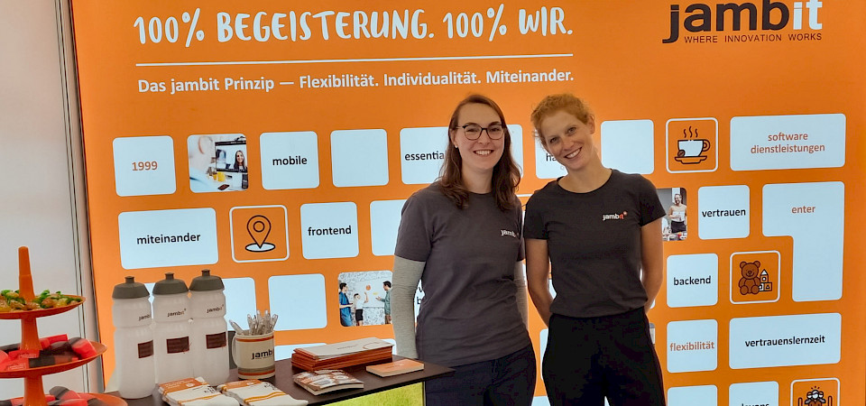 Alisha Westbomke und Franziska Guhr bei der herCAREER