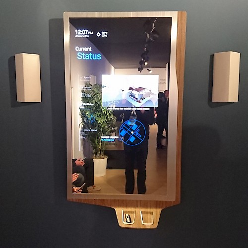 BMW Connected Mirror auf der CES 2016