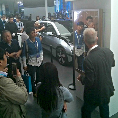 BMW Smart Mirror auf der CES Asia 2016