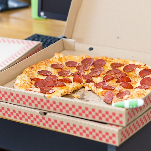 Meetup bei jambit mit Pizza und Biert